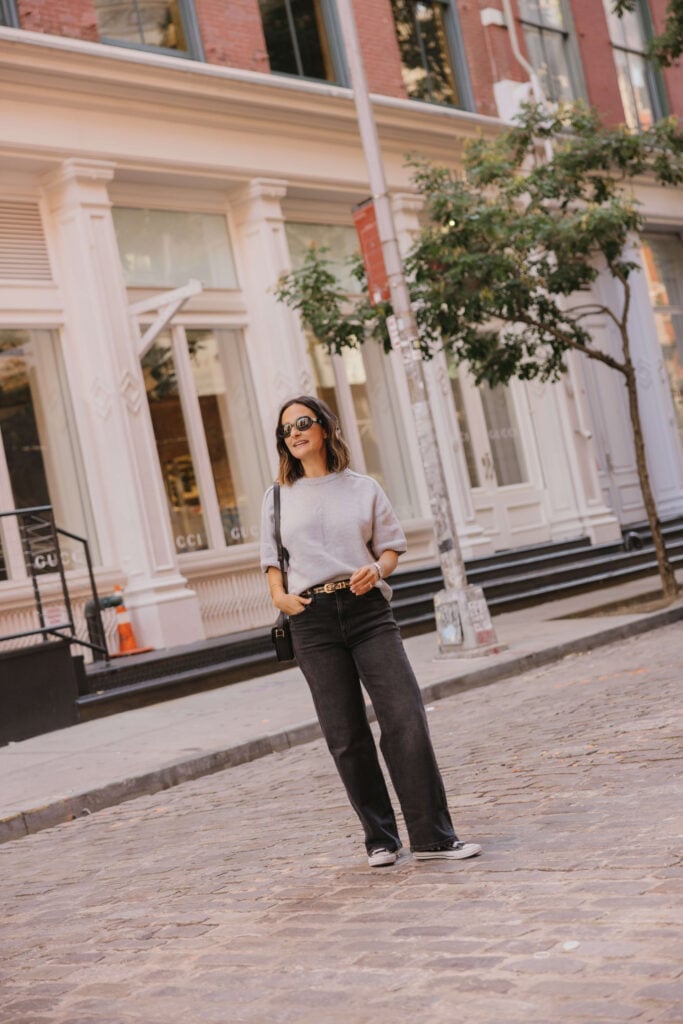 Black Wide Leg Jeans with a Grey Sweater and White Sneakers Black Wide Leg Jeans with a Grey Sweater and White Sneakers — Classy Black Jeans Outfits