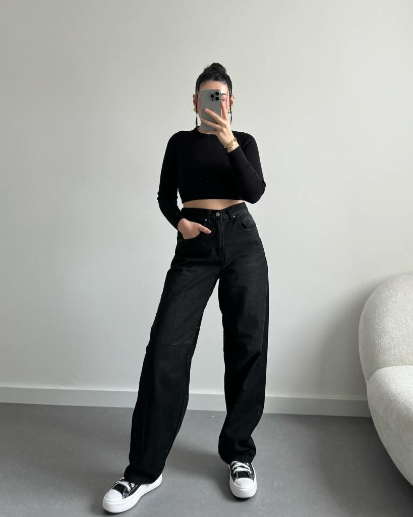 Black Wide Leg Jeans with a Cropped Long-Sleeve Top Black Wide Leg Jeans with a Cropped Long-Sleeve Top — Classy Black Jeans Outfits