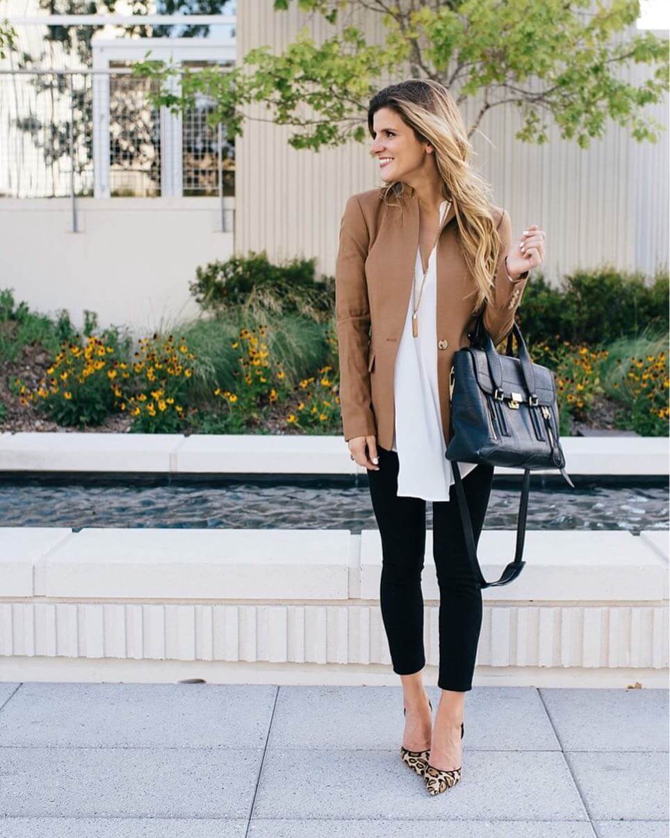Fitted Black Jeans with a Brown Blazer and Leopard Heels Fitted Black Jeans with a Brown Blazer and Leopard Heels — Classy Black Jeans Outfits