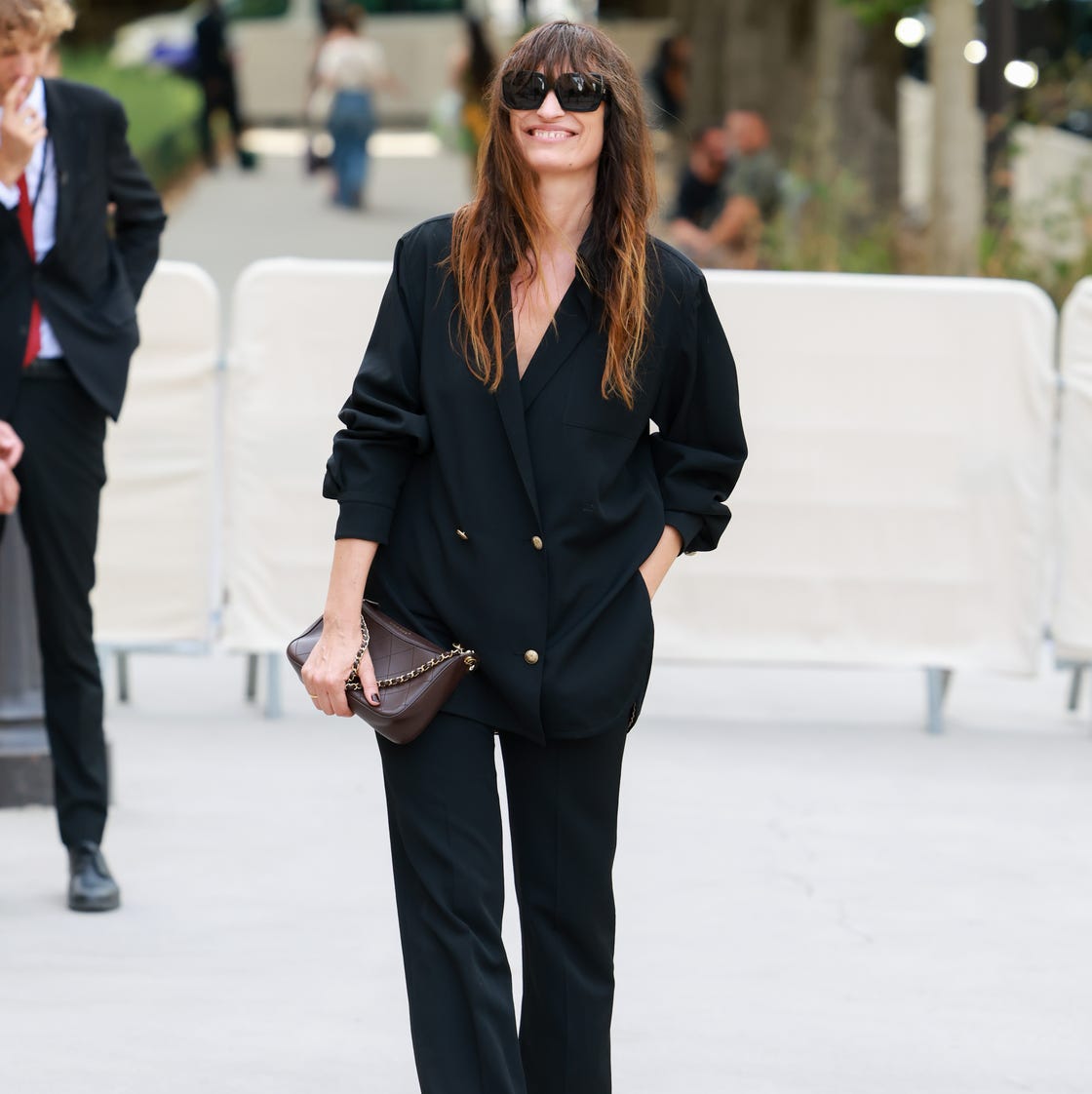 Relaxed Black Double-Breasted Suit — Classy Black Tie Outfits