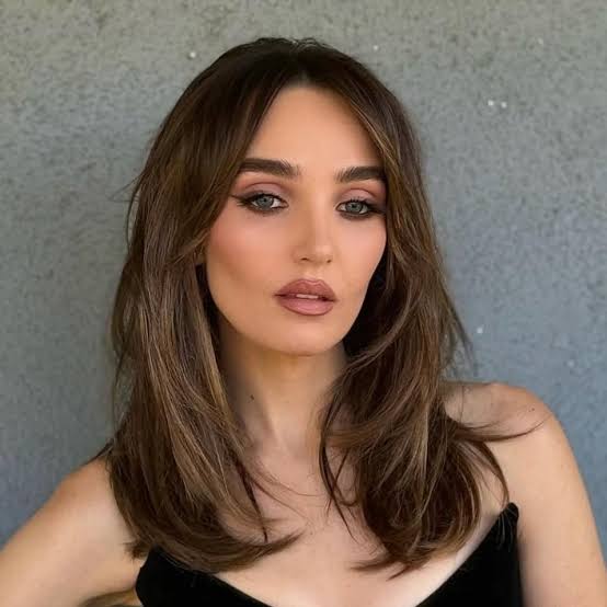 Shoulder Length With Face-Framing Layers — Classy Blonde Highlights on Dark Hair