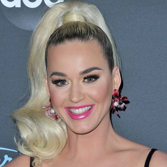 High Platinum Blonde Ponytail High Platinum Blonde Ponytail — Classy Blonde Ponytail