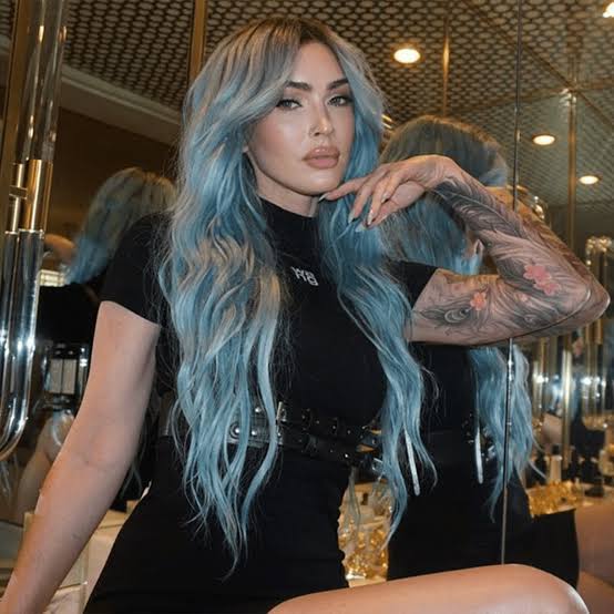 Mid-Back Length With Icy Blue Highlights On Light Base Mid-Back Length With Icy Blue Highlights On Light Base — Classy Blue Highlights