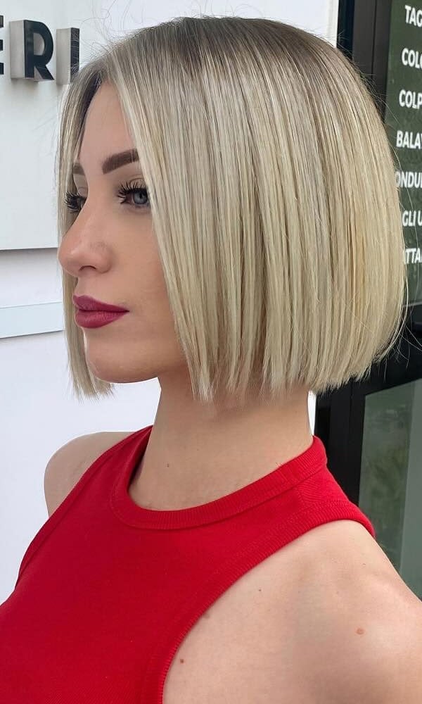 Platinum Blonde Blunt Bob Middle Part — Classy Bob Haircuts for Fine Hair