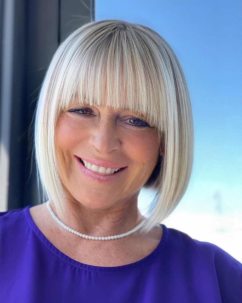 Chin Length Bob With Curtain Bangs — Classy Bob Haircuts with Bangs