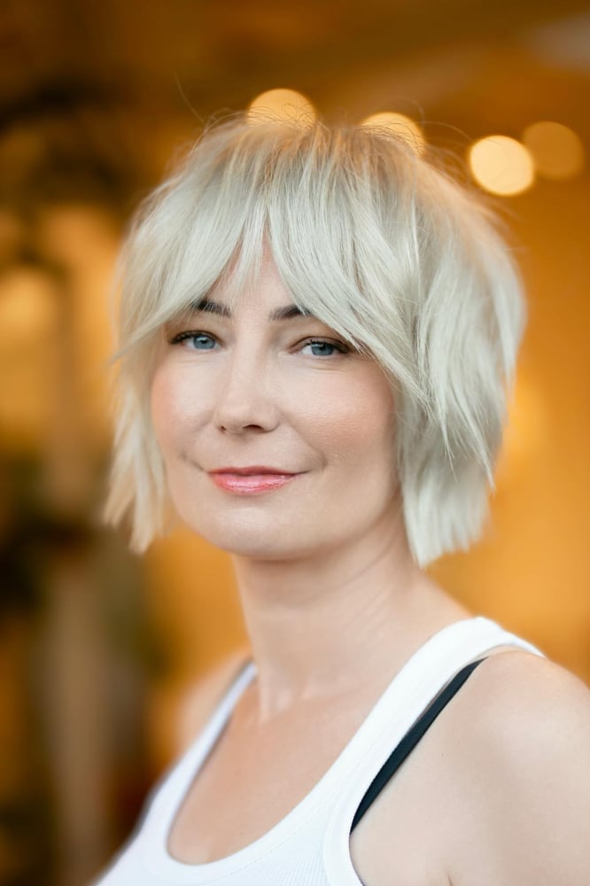 Collarbone Layered Bob With Full Bangs — Classy Bob Haircuts with Bangs