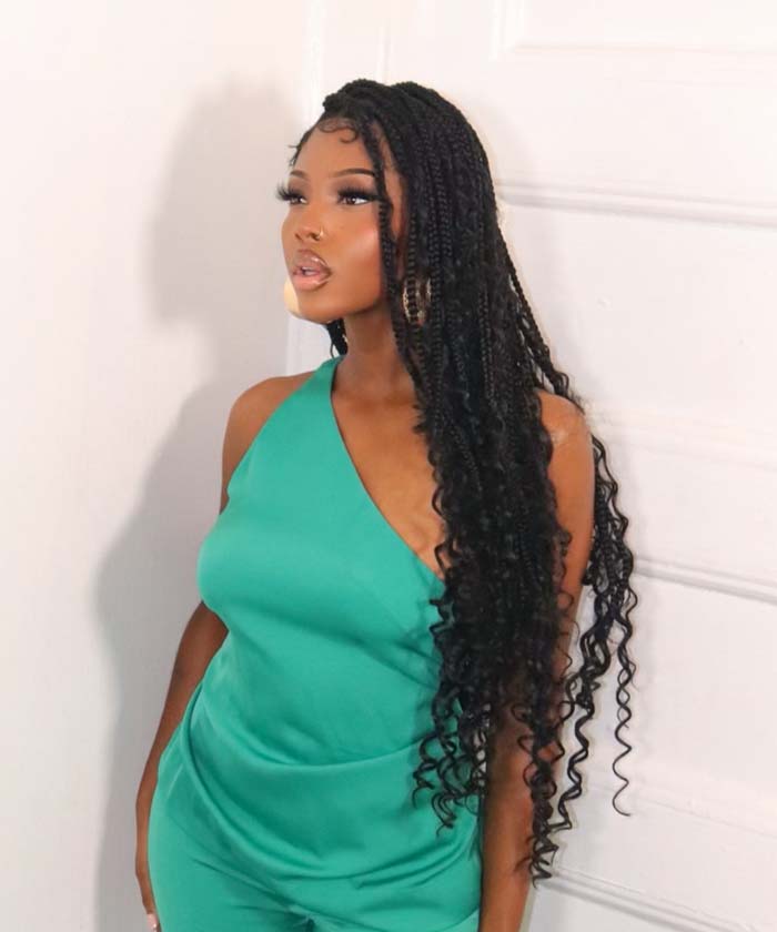 Classy Black Mid-Back Braids With Curly Ends, Middle Classy Black Mid-Back Braids With Curly Ends, Middle — Classy Boho Knotless Braids