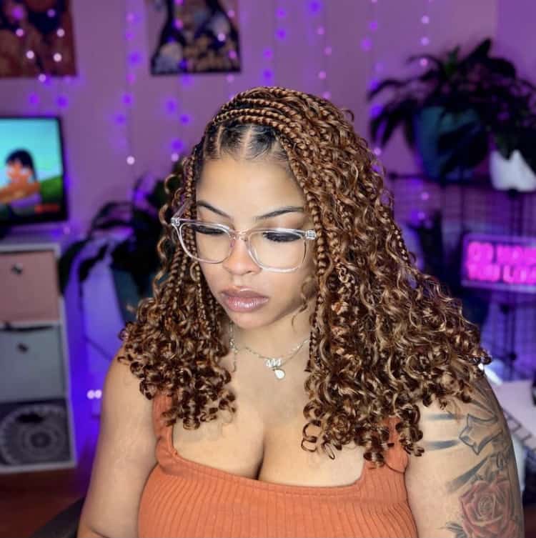 Shoulder Honey Blonde Braids Darker Roots Shoulder Honey Blonde Braids Darker Roots — Classy Boho Knotless Braids