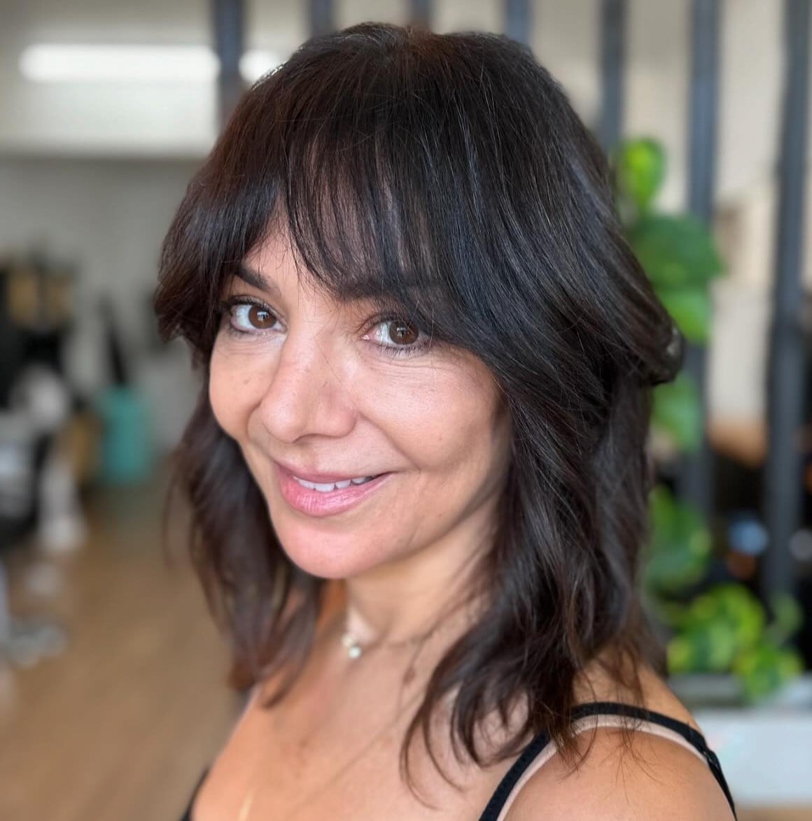 Shoulder Shag With Air-Dried Bottleneck Bangs — Classy Bottleneck Bangs