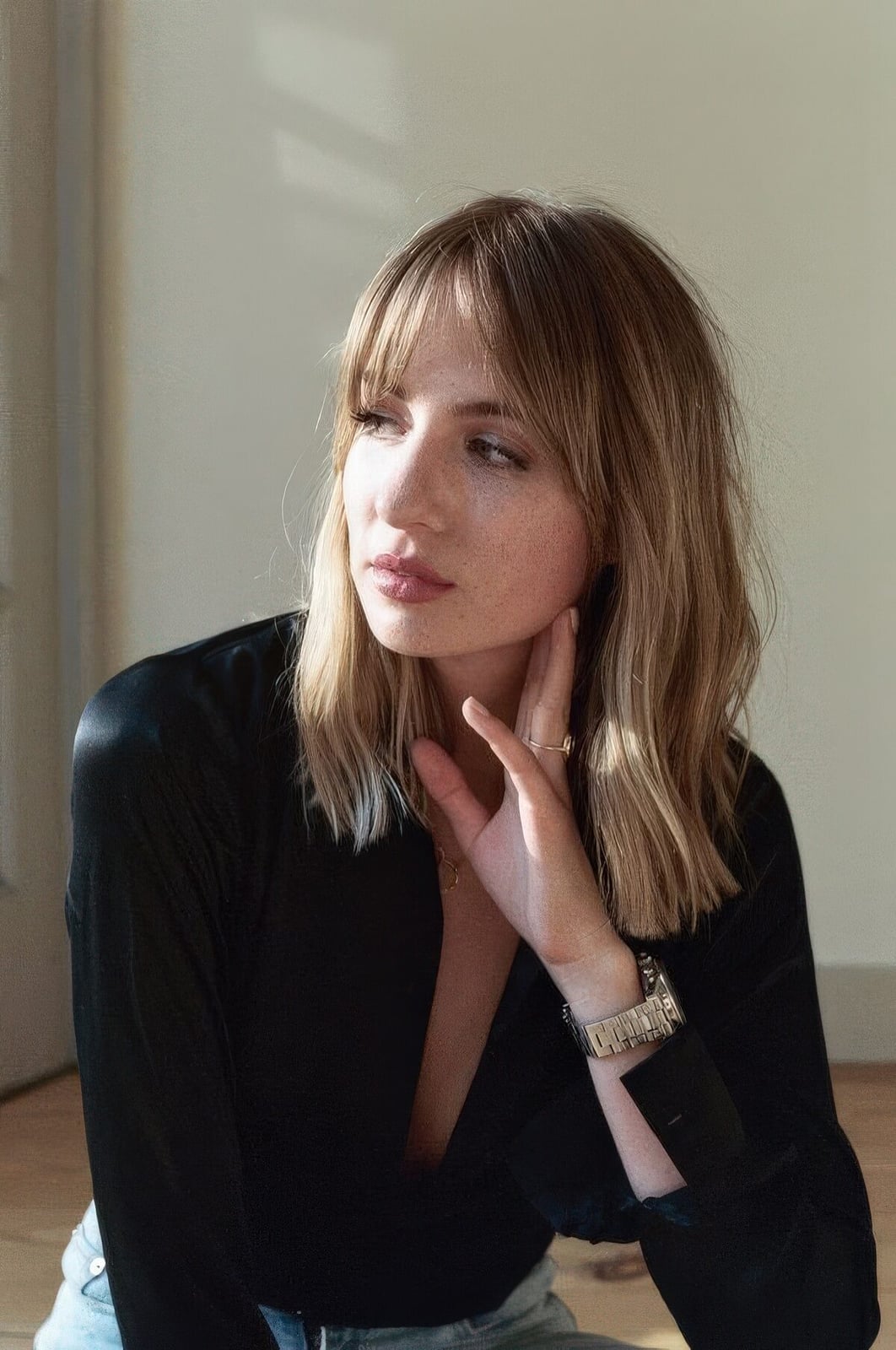 Shoulder Layers With Balayage Bottleneck Bangs — Classy Bottleneck Bangs