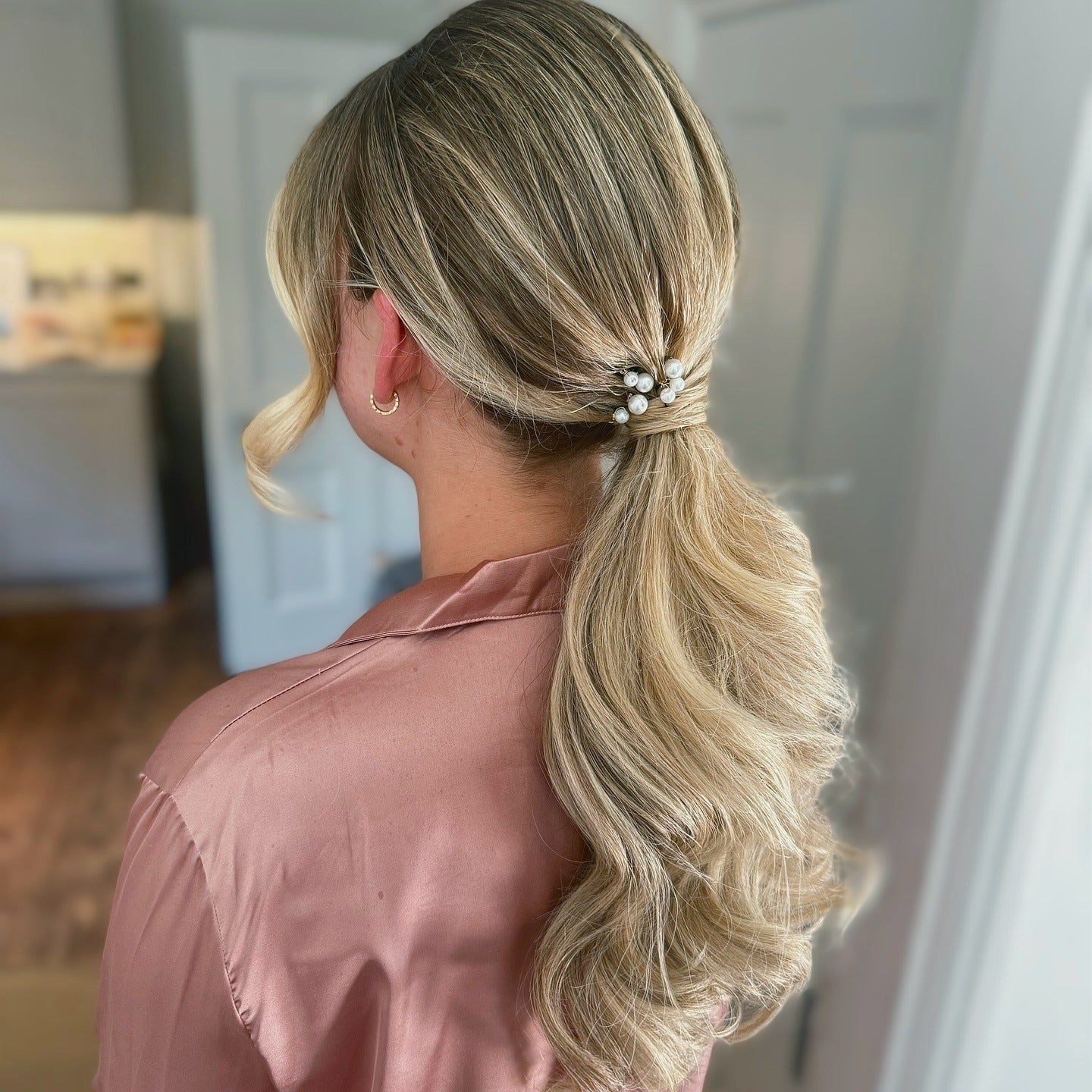 Light Brown Ponytail With Pearl Accessory, Collarbone — Classy Bridesmaid Ponytail