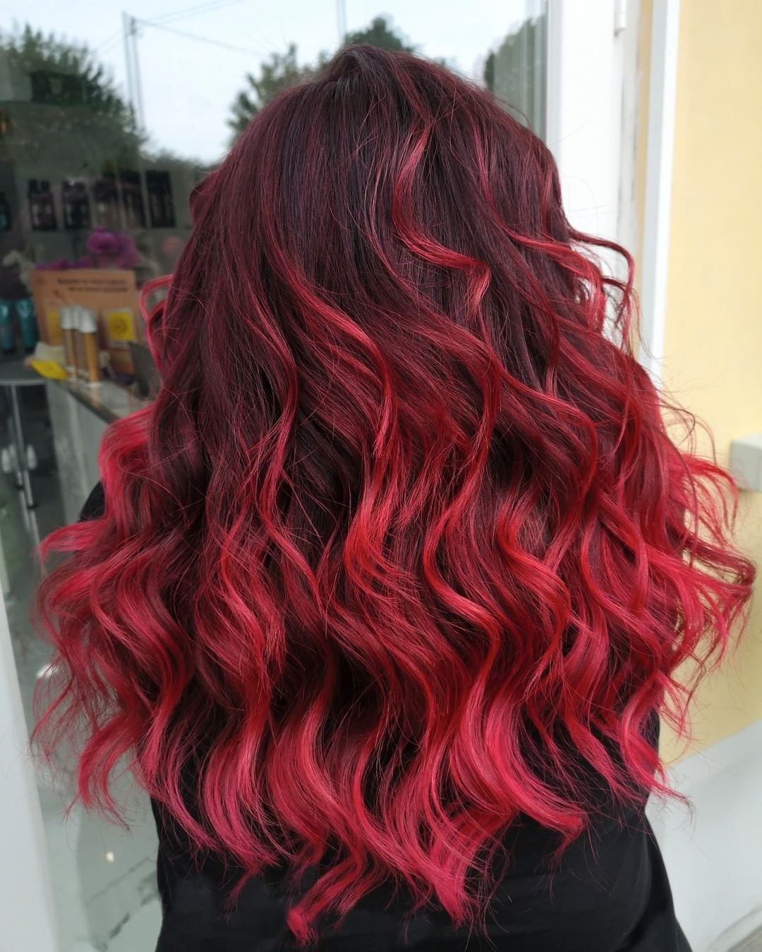 Mid-Back Dark To Bright Red Gradient, Wavy — Classy Bright Red Hair