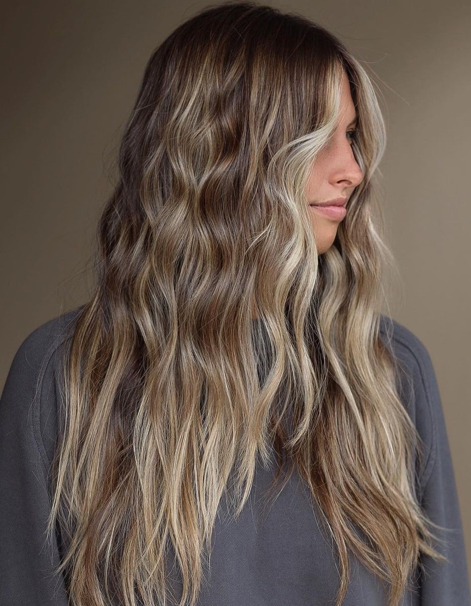 Collarbone Bronde With Ash Blonde Highlights — Classy Bronde Balayage
