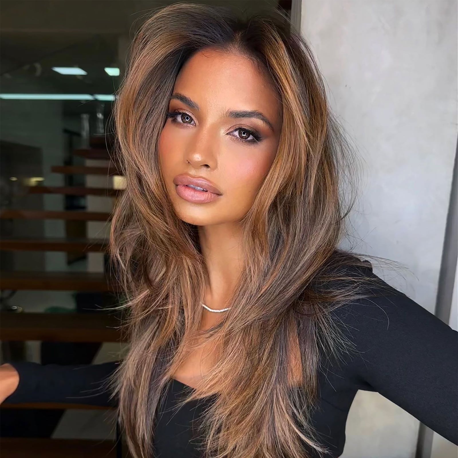 Mid-Back Bronde Balayage With Face-Framing Layers — Classy Bronde Balayage