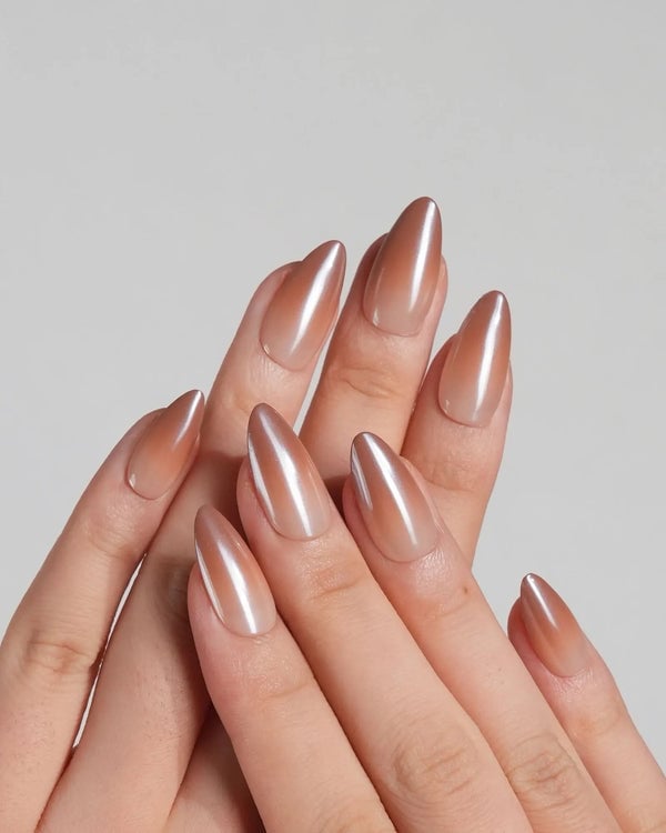 Coppery Brown Chrome Ombre Almond Nails Coppery Brown Chrome Ombre Almond Nails — Classy Brown Almond Nails