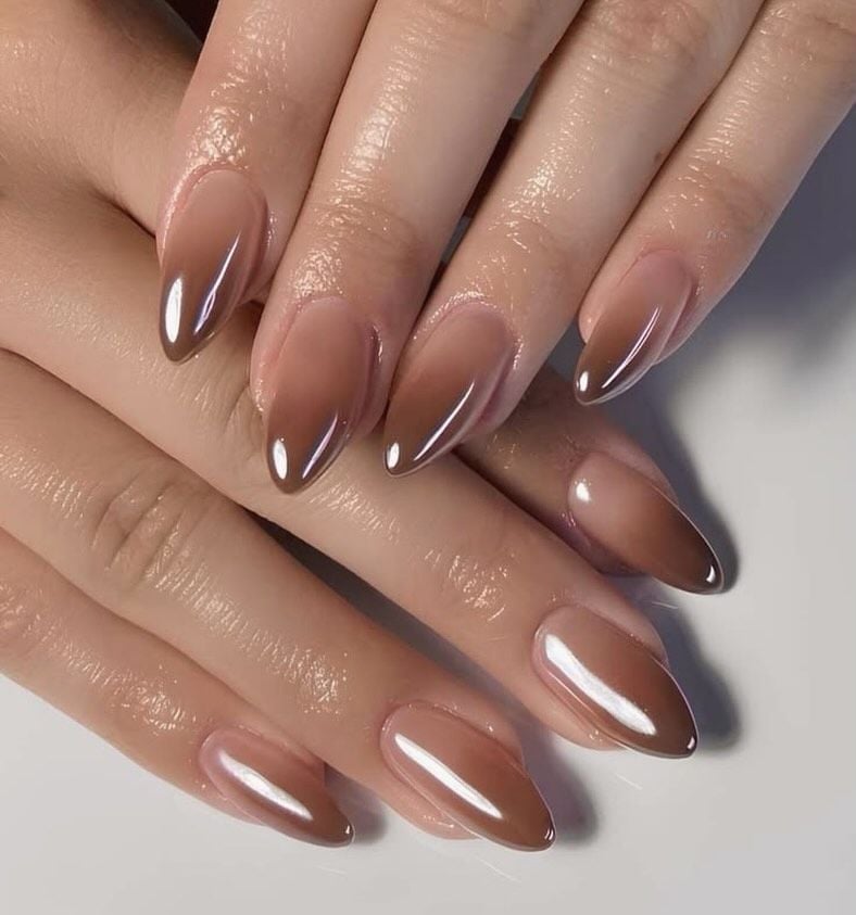 Medium Almond Nude to Deep Brown Ombre Medium Almond Nude to Deep Brown Ombre — Classy Brown Ombre Nails