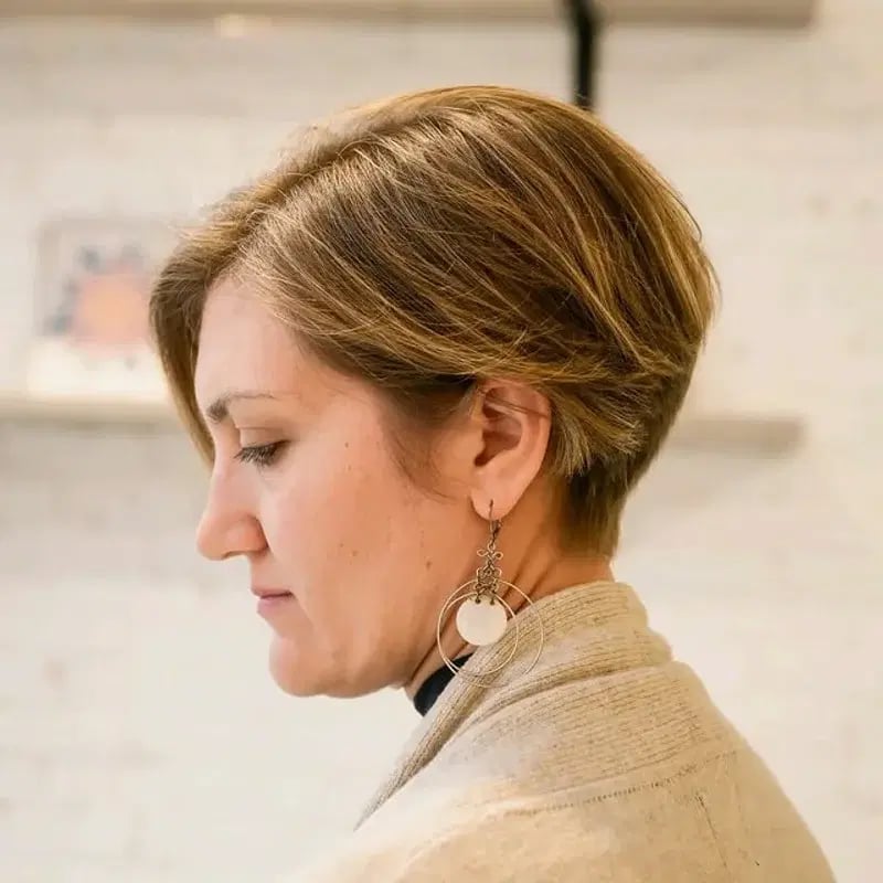 Smooth Brown Pixie Bob with Clean Lines, Side-Swept — Classy Brown Pixie