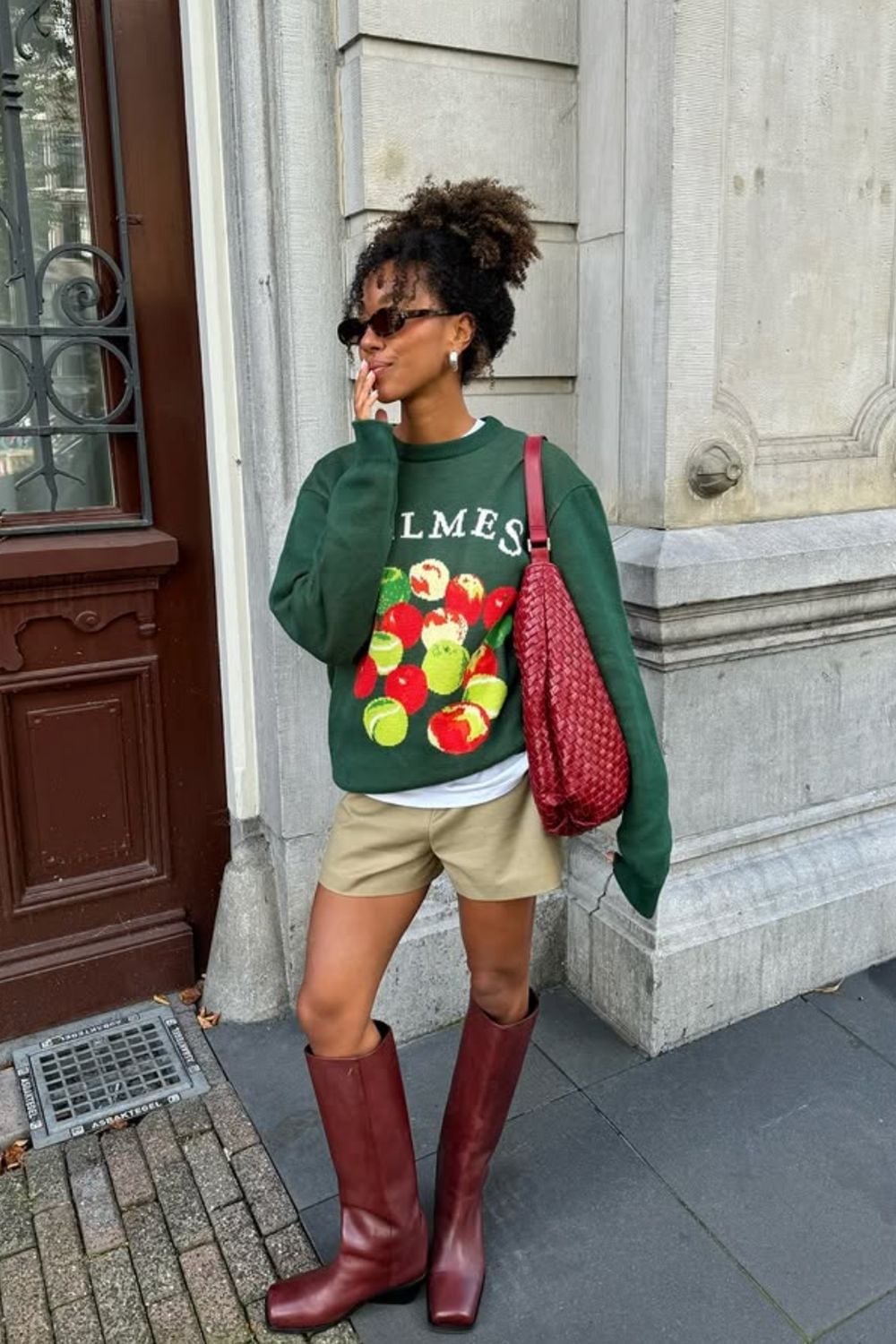 Graphic Sweatshirt and Burgundy Square Toe Boots — Classy Burgundy Boots Outfit