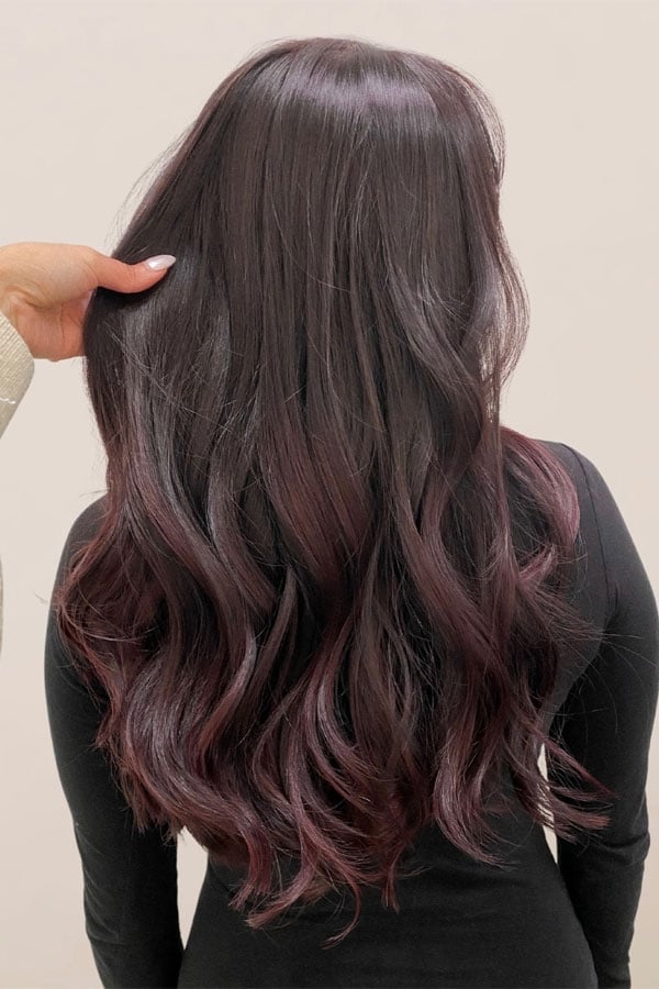 Mid-Back Layers Burgundy With Lighter Highlights, Middle — Classy Burgundy Highlights