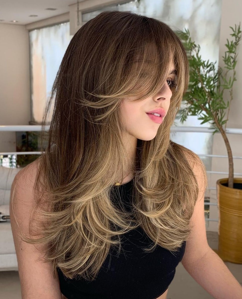 Mid-Back Layered Cut With Butterfly Effect — Classy Butterfly Hair