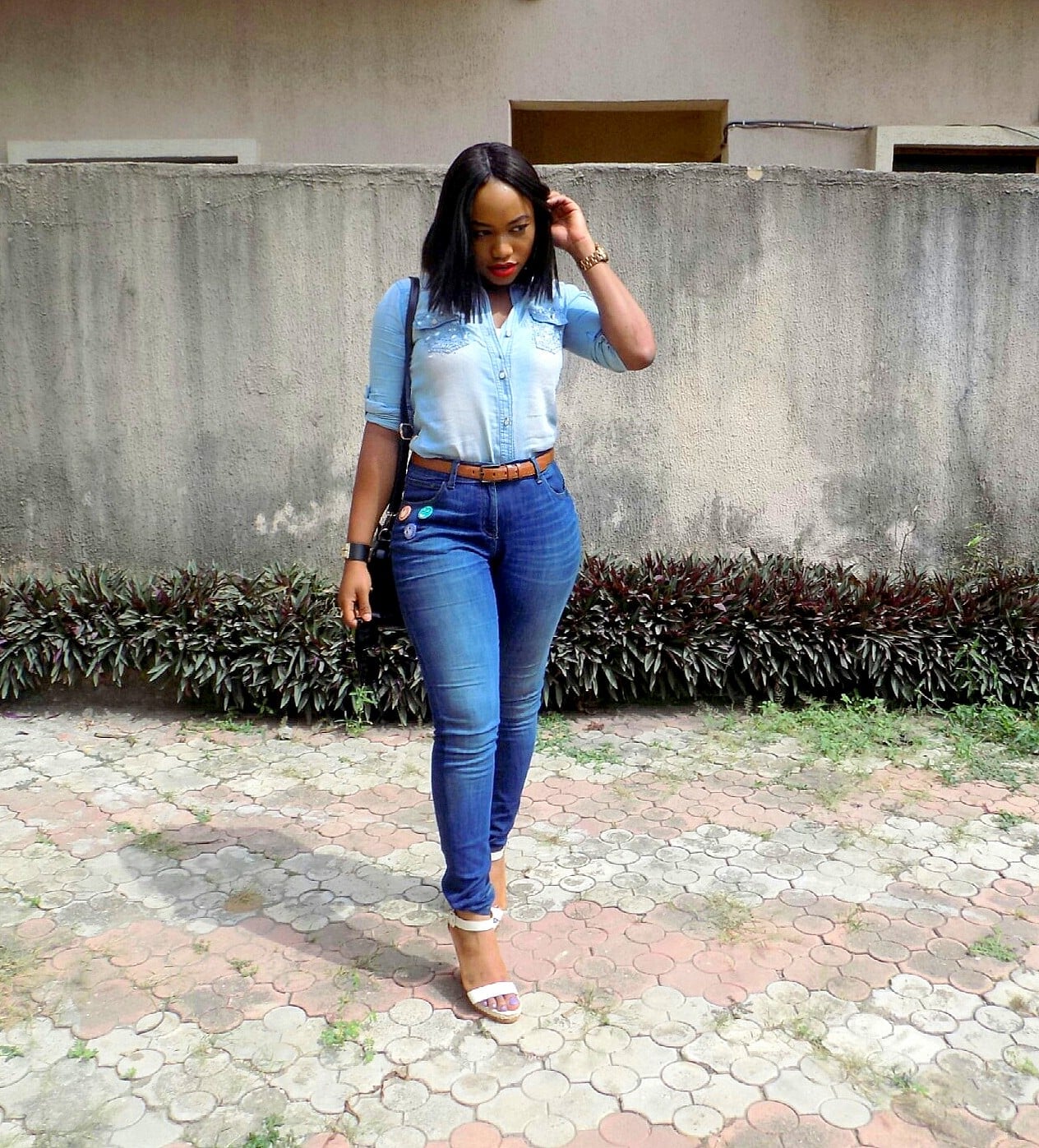 Light Blue Denim Shirt with Blue Skinny Jeans Light Blue Denim Shirt with Blue Skinny Jeans — Classy Capsule Wardrobe