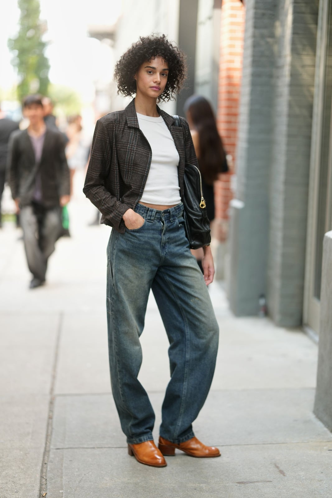 Wide Leg Jeans with White T-Shirt and Plaid Blazer Wide Leg Jeans with White T-Shirt and Plaid Blazer — Classy Casual Jeans Outfit