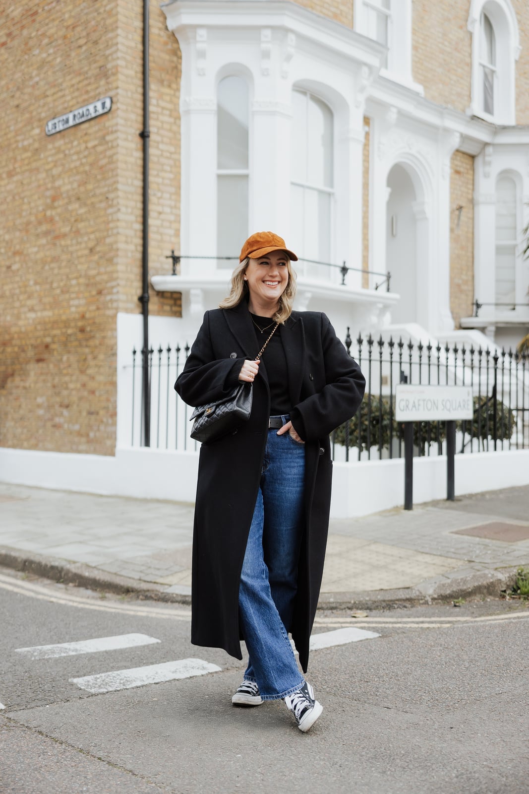 Wide Leg Jeans with Black Top and Oversized Wool Coat Wide Leg Jeans with Black Top and Oversized Wool Coat — Classy Casual Jeans Outfit