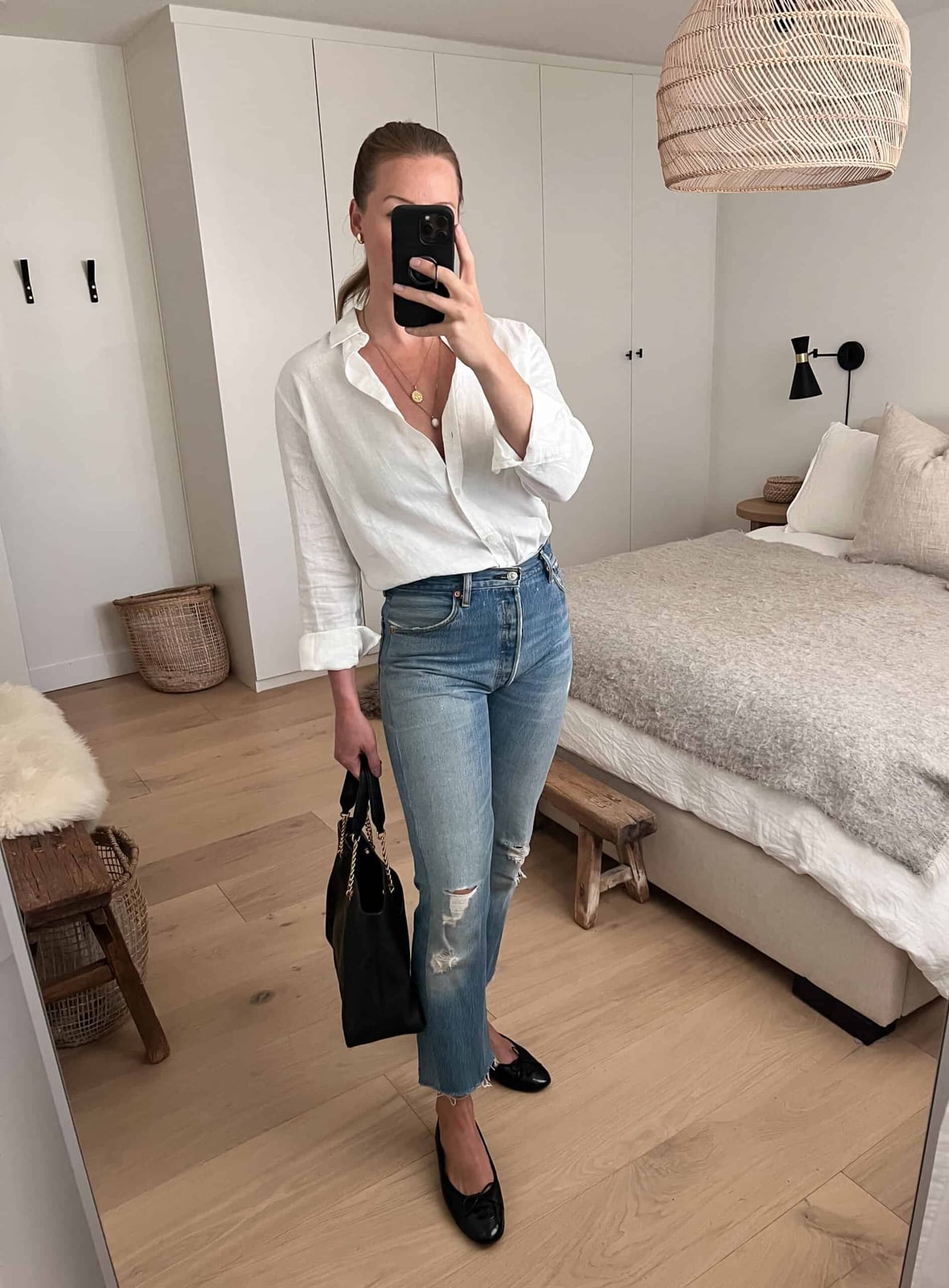 Distressed Straight Leg Jeans with White Linen Shirt Distressed Straight Leg Jeans with White Linen Shirt — Classy Casual Jeans Outfit