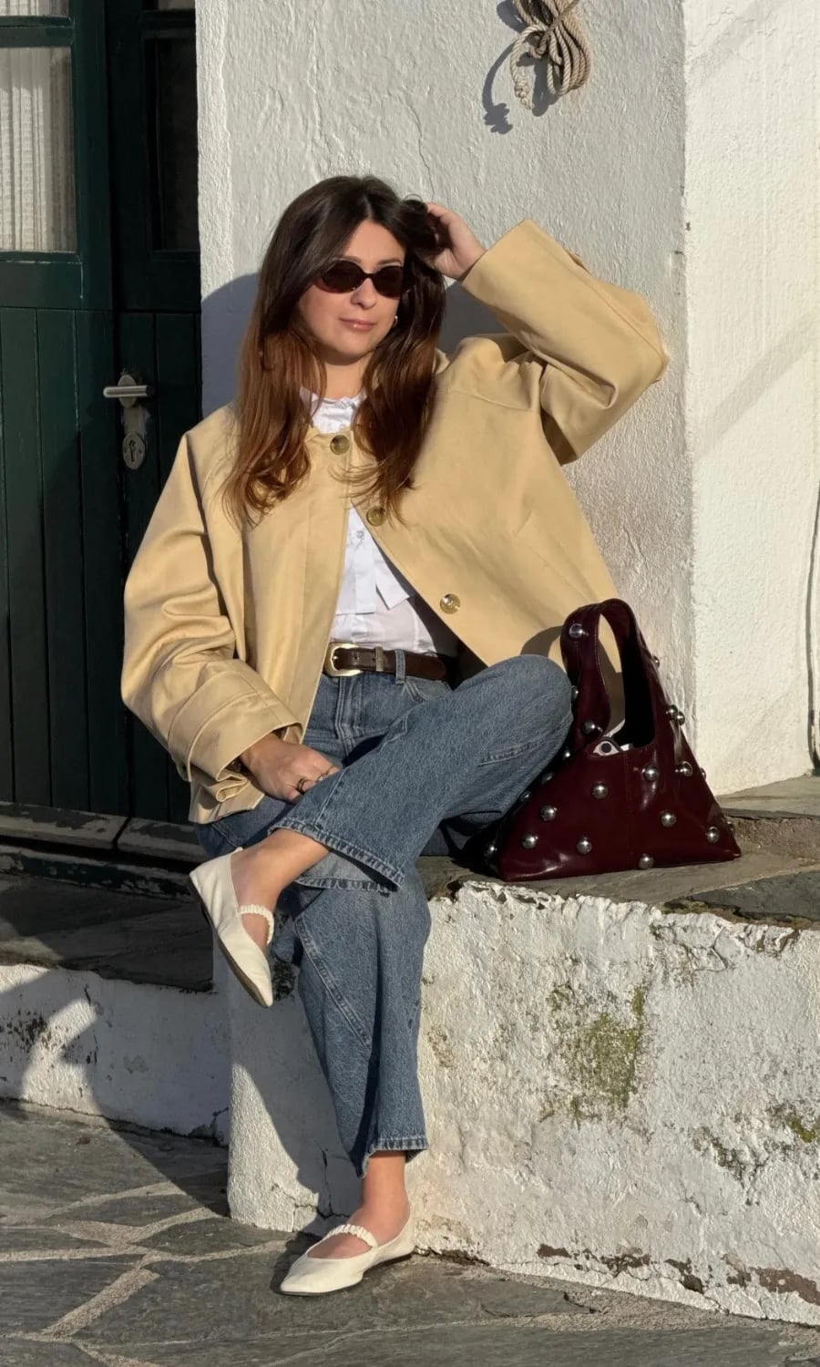 Beige Jacket Over White T-Shirt and Blue Jeans — Classy Casual Work Outfits