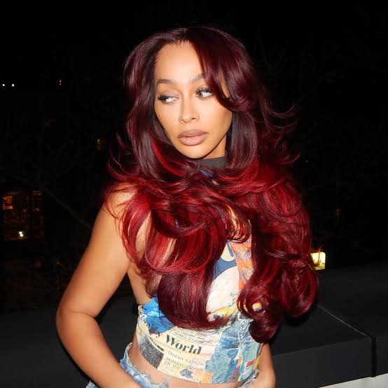 Mid-Back With Curtain Bangs And Cherry Balayage Mid-Back With Curtain Bangs And Cherry Balayage — Classy Cherry Balayage