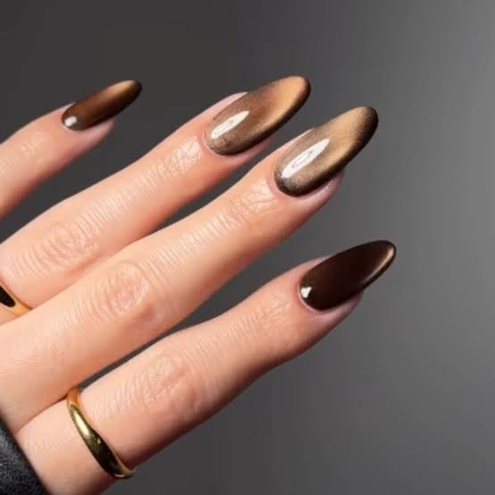 Shimmering Bronze-Brown Cat-Eye Short Square Nails Shimmering Bronze-Brown Cat-Eye Short Square Nails — Classy Chocolate Nails