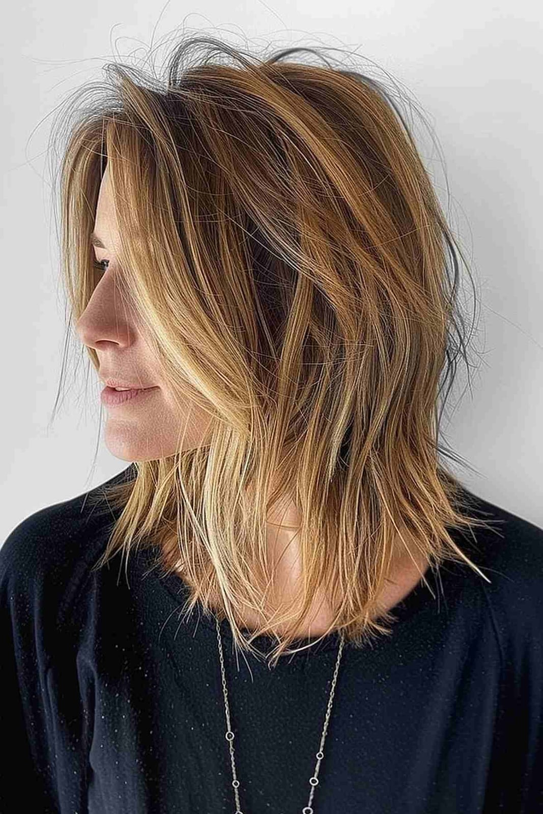 Collarbone Shag With Wavy Blowout Collarbone Shag With Wavy Blowout — Classy Choppy Layers