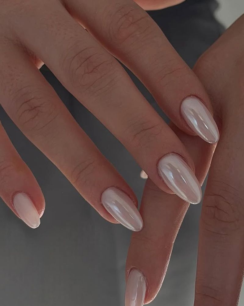 Medium Coffin Bright White Chrome Nails Medium Coffin Bright White Chrome Nails — Classy Chrome Nails Colors