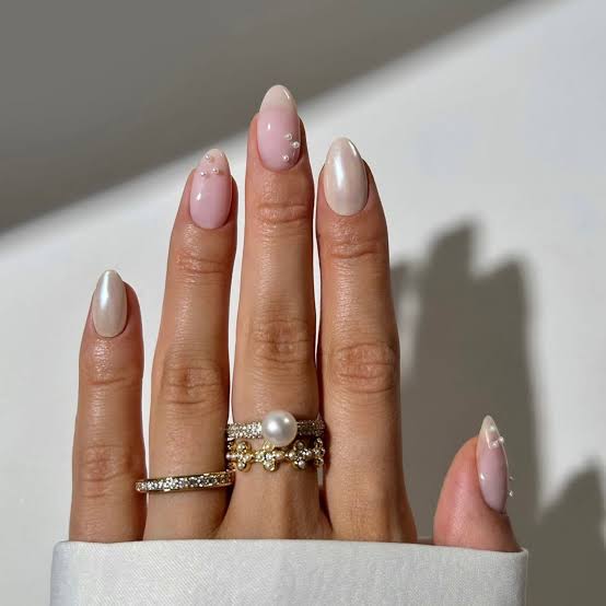 Medium Oval Pale Pink Chrome with Pearls Medium Oval Pale Pink Chrome with Pearls — Classy Chrome Nails Colors