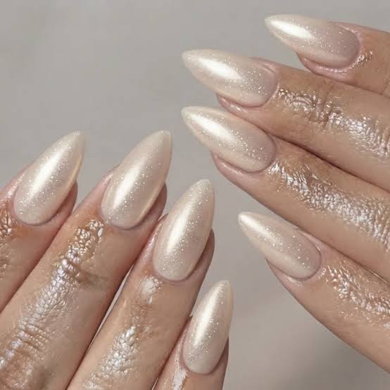 Milky White Shimmer Glitter Almond Nails Milky White Shimmer Glitter Almond Nails — Classy Concert Nails
