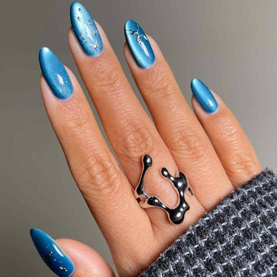 Metallic Blue Cat-Eye Oval Nails Metallic Blue Cat-Eye Oval Nails — Classy Concert Nails