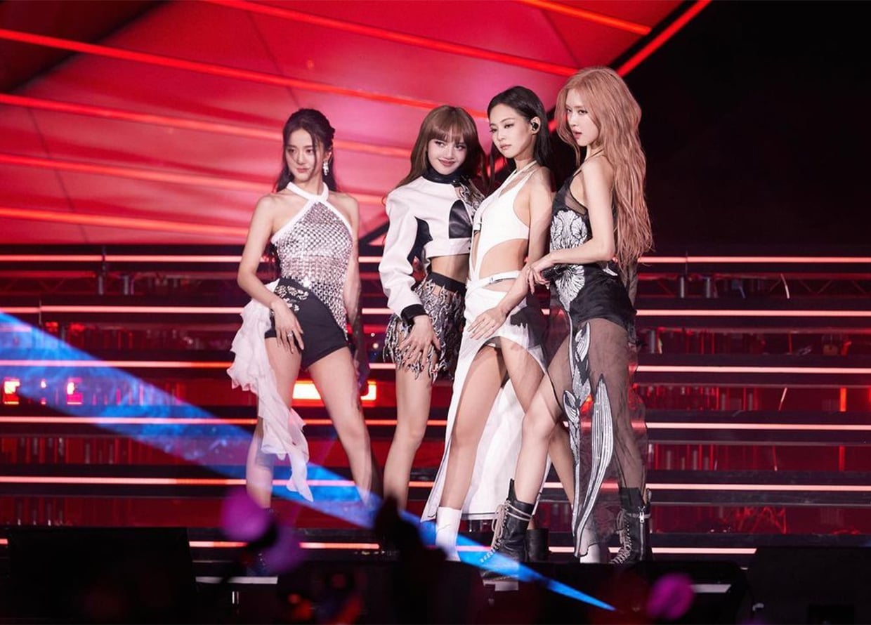 Group Concert Style with Sequins and Sheer Fabrics — Classy Concert Outfits