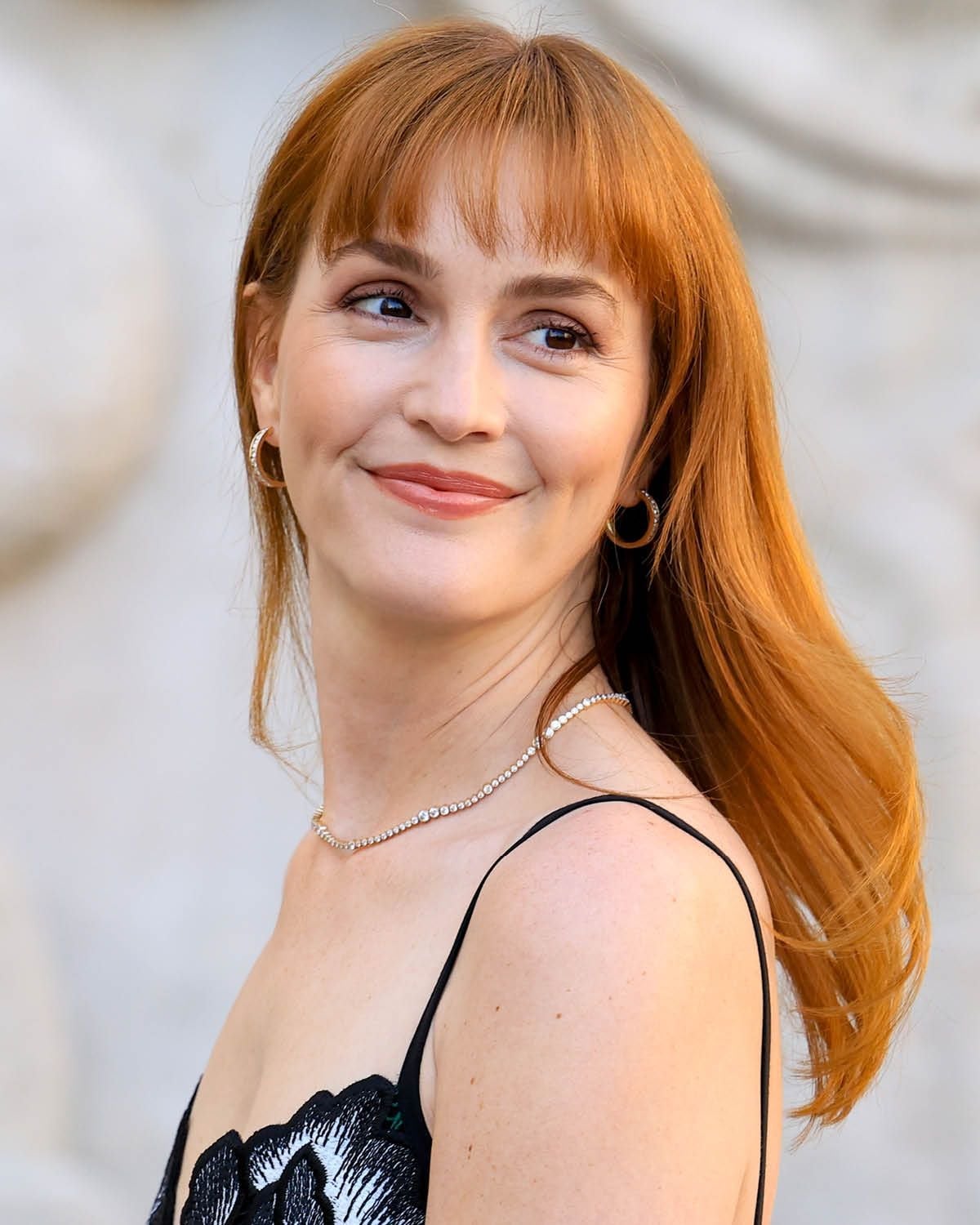 Sunset Copper Mid-Back Waves With Wispy Bangs — Classy Copper Hair Color