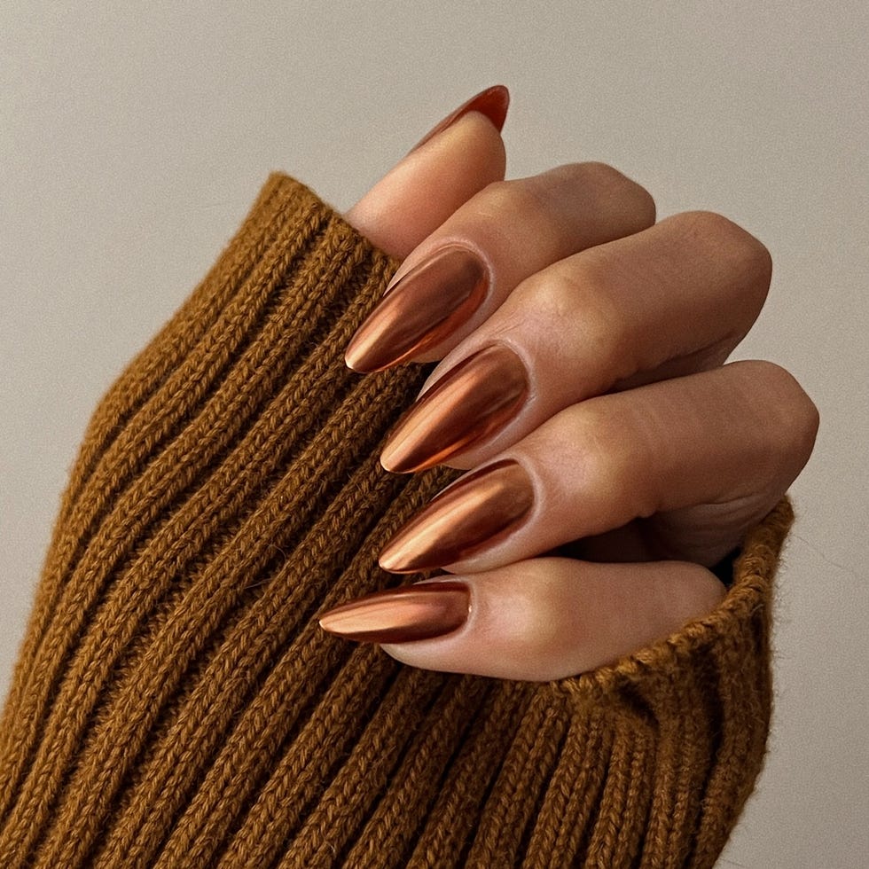 Sharp Almond Metallic Copper Chrome Nails With острый миндаль — Classy Copper Nails