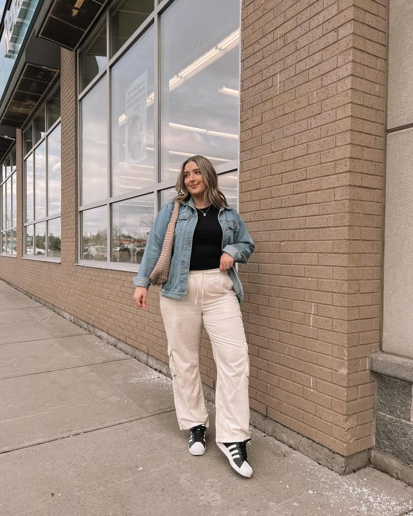 Cream Cargo Pants With Denim Jacket Cream Cargo Pants With Denim Jacket — Classy Cream Pants Outfits