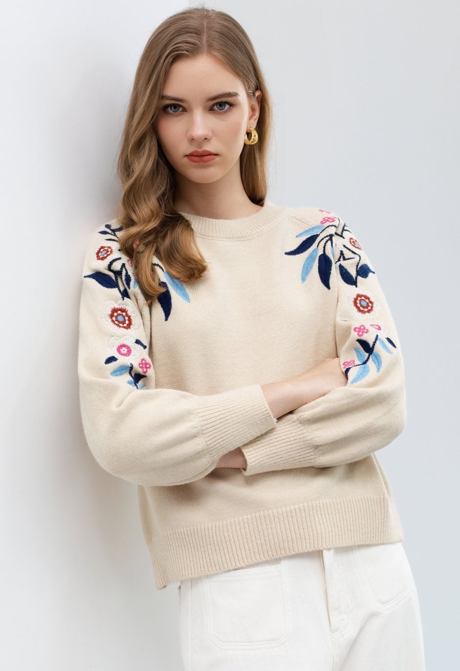 Embroidered Cream Crewneck Sweater With Relaxed Fit — Classy Crewneck Outfits