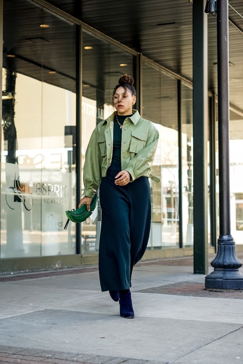 Olive Green Faux Leather Cropped Jacket Olive Green Faux Leather Cropped Jacket — Classy Cropped Jacket Outfits
