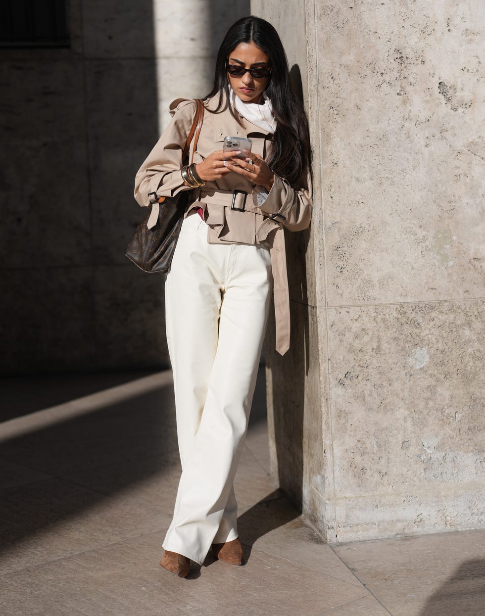 Beige Belted Trench Jacket with Wide-Leg Jeans Beige Belted Trench Jacket with Wide-Leg Jeans — Classy Cropped Jacket Outfits
