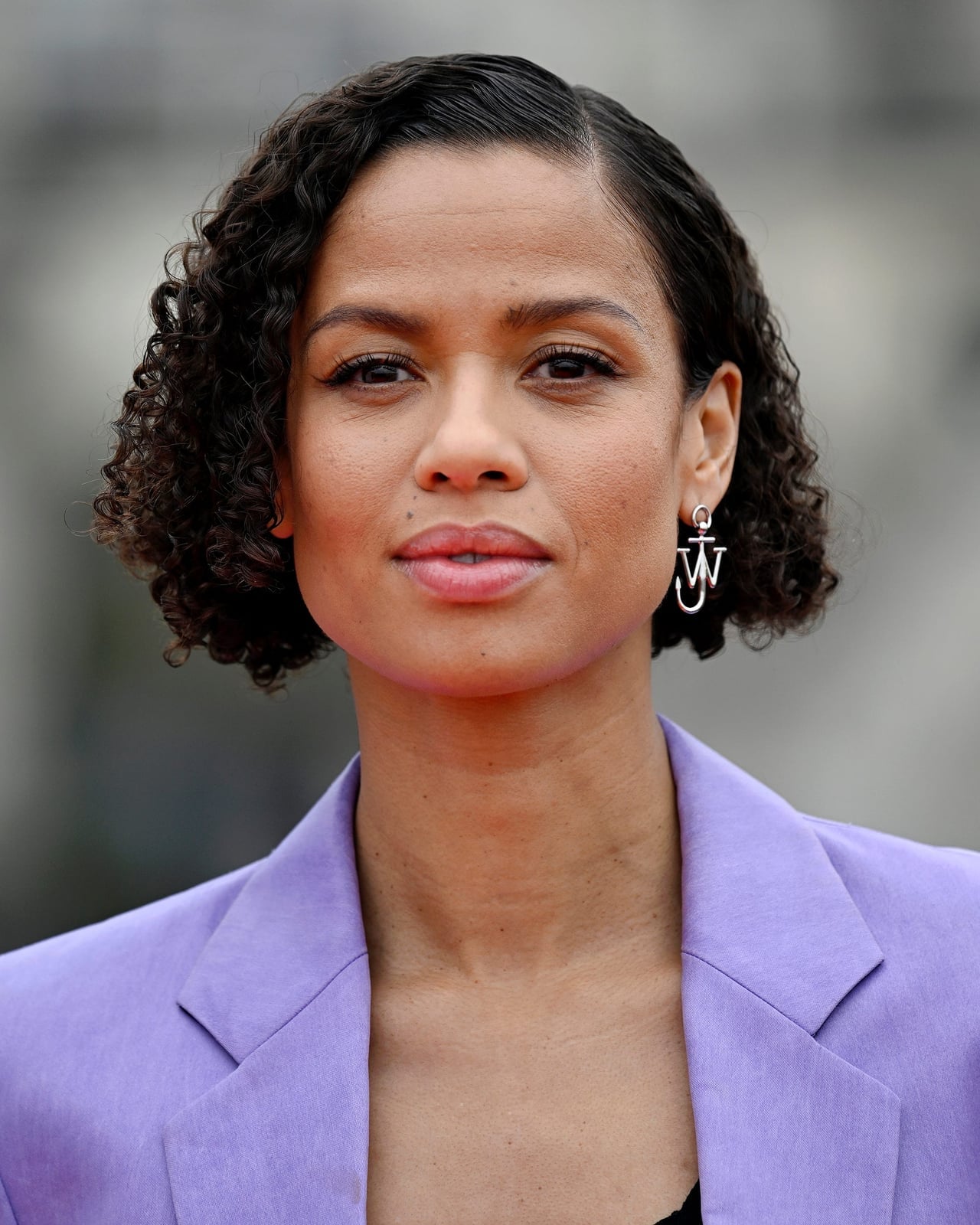 Collarbone Bob With Balayage Curls, Side — Classy Curly Haircuts