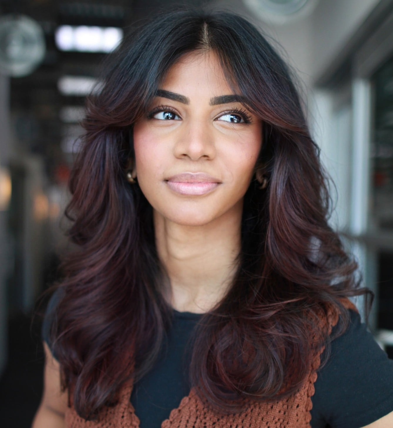 Glossy Dark Brown Mid-Back With Caramel Highlights, Wavy Glossy Dark Brown Mid-Back With Caramel Highlights, Wavy — Classy Curtain Bangs