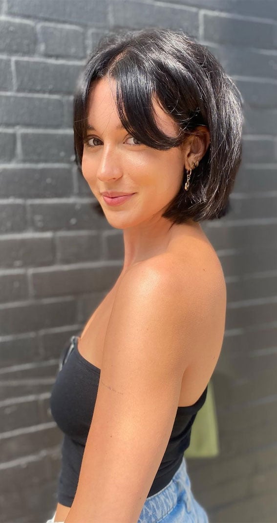 Chin Length Bob With Soft Side Parted Curtain Bangs Chin Length Bob With Soft Side Parted Curtain Bangs — Classy Curtain Bangs