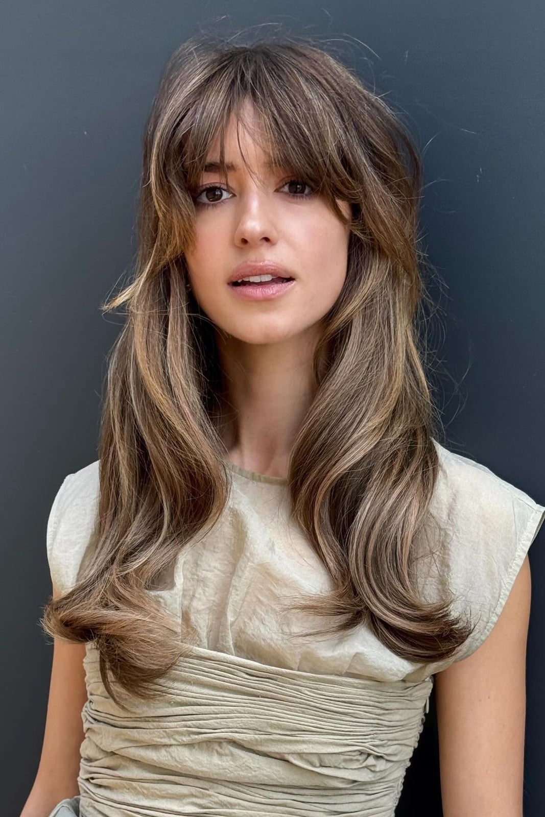 Side Part With Soft Waves And Lived-In Color Side Part With Soft Waves And Lived-In Color — Classy Curtain Bangs Long