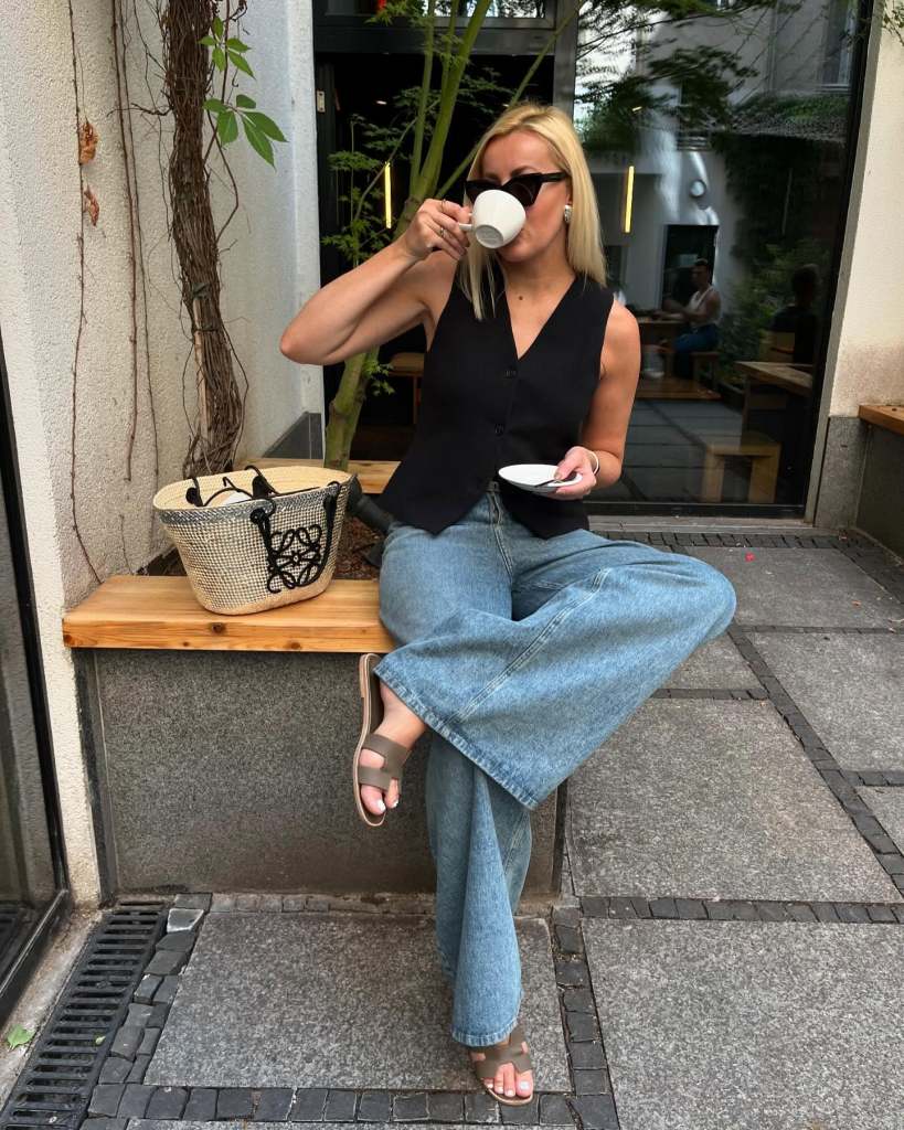 Sleeveless Vest with Light Wash Wide Leg Jeans — Classy Denim Outfits