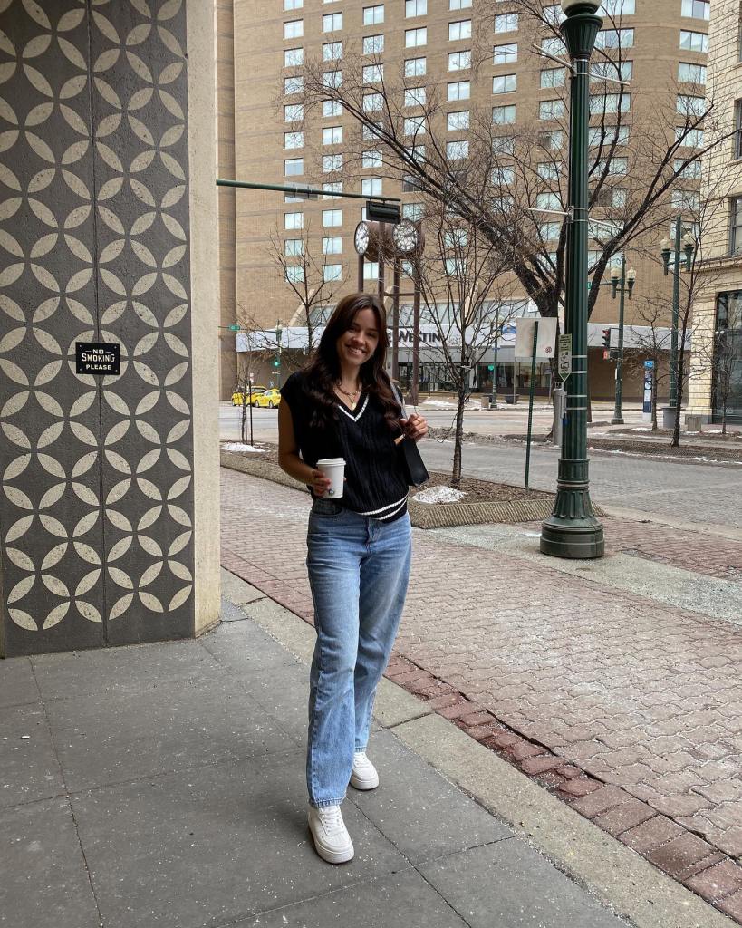 Sweater Vest with Light Wash Straight Leg Jeans and White Sneakers — Classy Denim Outfits
