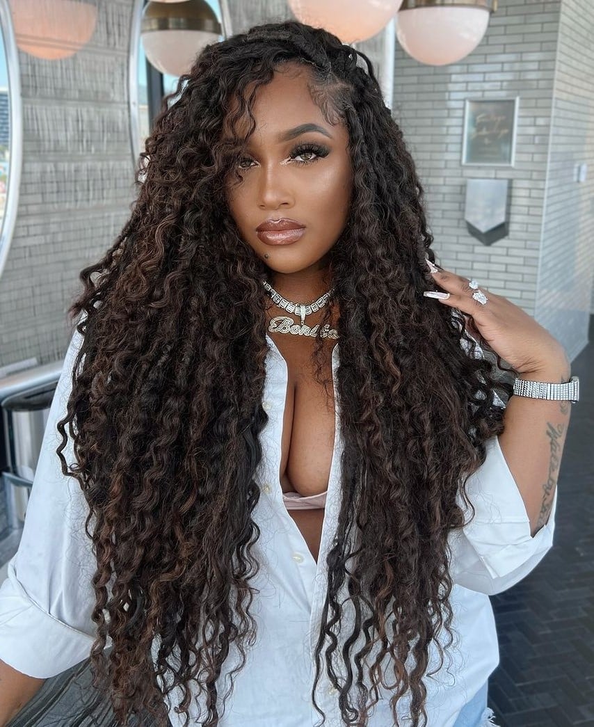 Mid-Back Wavy Locs With Lighter Highlights And Glossy Finish Mid-Back Wavy Locs With Lighter Highlights And Glossy Finish — Classy Down Locs